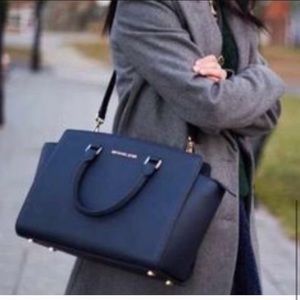 Michael Kors Selma Large Tote Satchel in Navy